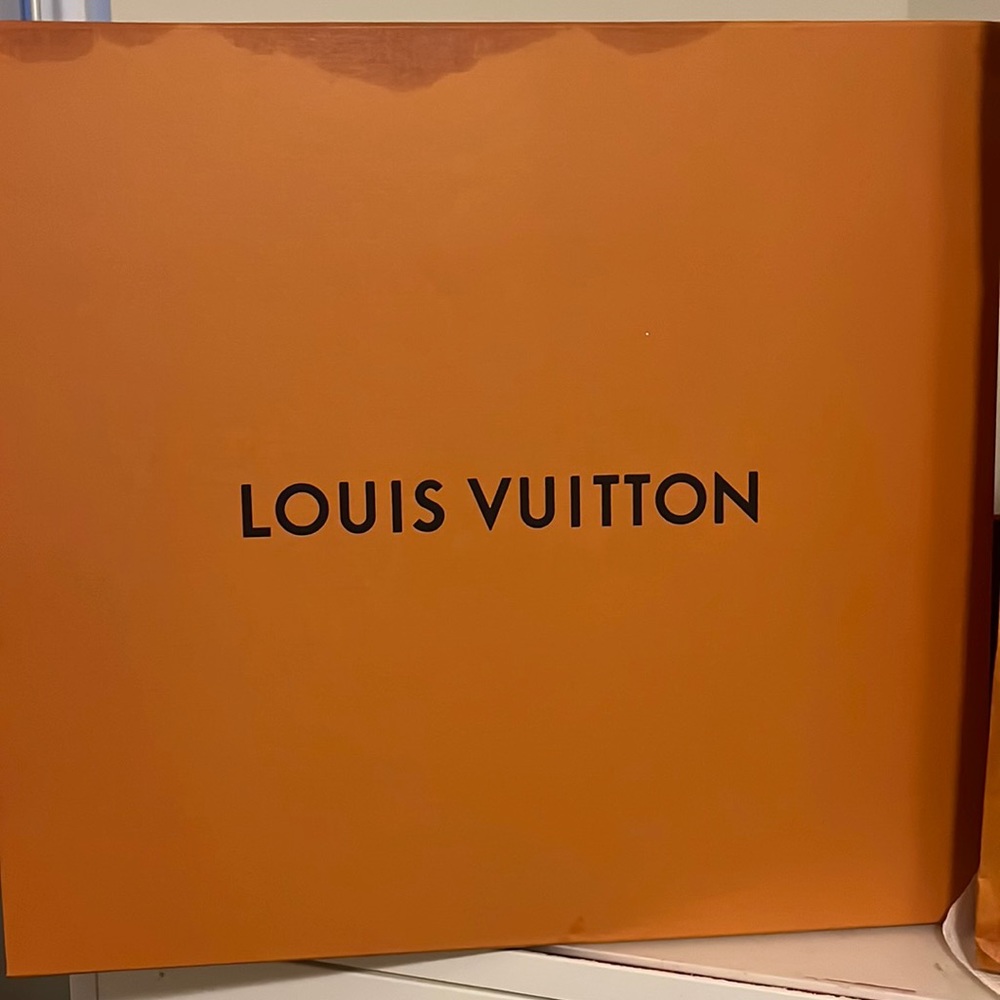 The holy grail! Louis Vuitton, XL